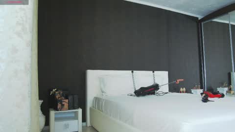 Snapshot of hefner_girl chatting on June 1, 2026, 4:36 am Helen online show from June 1, 2026, 4:36 am