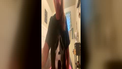 Snapshot of heidikinz chatting on June 24, 2026, 3:49 am HeidiKinz online show from June 24, 2026, 3:49 am