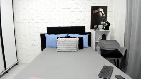 Snapshot of heidixcutie chatting on September 11, 2025, 4:01 am Heidi online show from September 11, 2025, 4:01 am