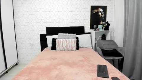 Snapshot of heidixcutie chatting on November 5, 2025, 4:45 am Heidi online show from November 5, 2025, 4:45 am