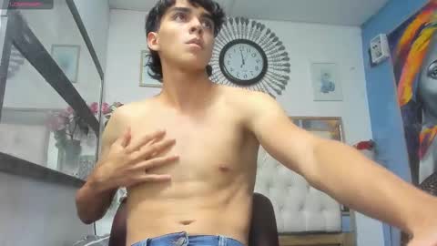 Snapshot of heiker_ chatting on March 6, 2025, 2:09 am heiker_ online show from March 6, 2025, 2:09 am