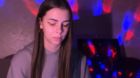 Snapshot of heileymeow chatting on December 11, 2024, 7:36 pm Heiley online show from December 11, 2024, 7:36 pm