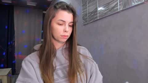 Snapshot of heileymeow chatting on January 9, 2025, 8:11 pm Heiley online show from January 9, 2025, 8:11 pm