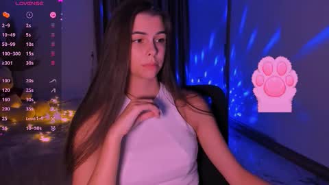 Snapshot of heileymeow chatting on September 15, 2025, 8:20 pm Heiley online show from September 15, 2025, 8:20 pm