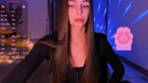 Snapshot of heileymeow chatting on September 16, 2025, 8:21 pm Heiley online show from September 16, 2025, 8:21 pm