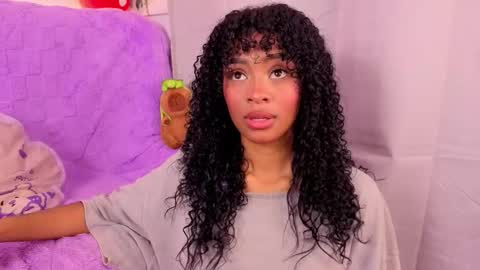 Snapshot of heily_fox chatting on February 8, 2026, 7:45 am HEILY online show from February 8, 2026, 7:45 am