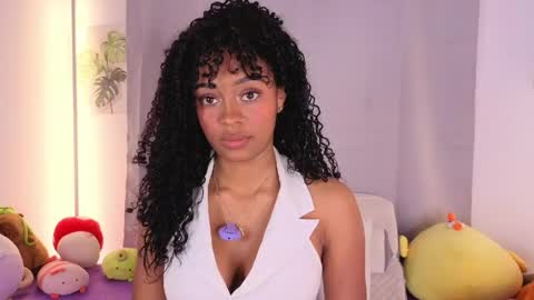 Snapshot of heily_fox chatting on May 12, 2026, 12:52 am HEILY online show from May 12, 2026, 12:52 am