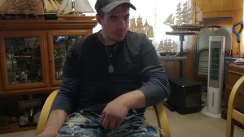 xxScubaStevexx online show from April 8, 2026, 6:08 pm