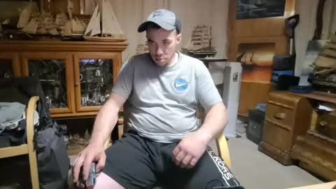 xxScubaStevexx online show from April 20, 2026, 6:05 am