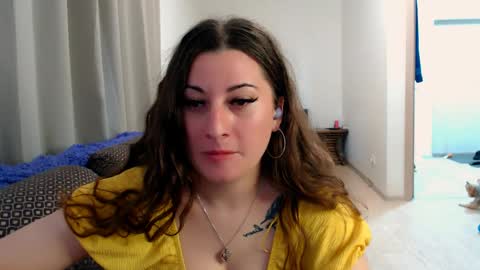 Snapshot of helen_adams_ chatting on May 22, 2026, 6:31 am helen_adams_ online show from May 22, 2026, 6:31 am