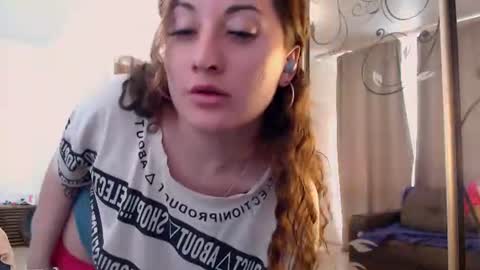 helen_adams_ online show from June 24, 2026, 5:17 am
