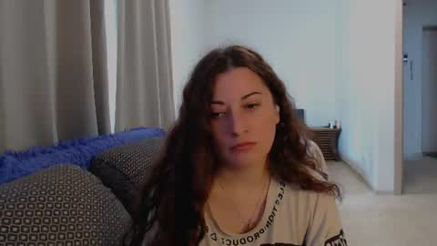 helen_adams_ online show from July 14, 2026, 10:21 am