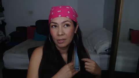 Snapshot of helen_lya chatting on May 14, 2026, 7:20 pm Helen online show from May 14, 2026, 7:20 pm