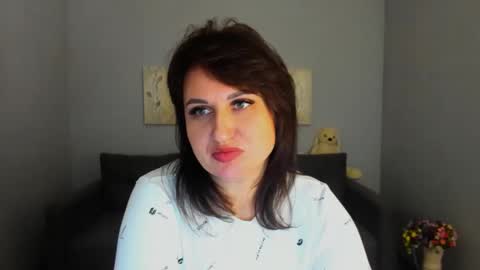 Helen online show from November 14, 2025, 6:56 am