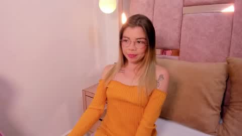 Helen Shanon online show from November 6, 2025, 9:26 pm