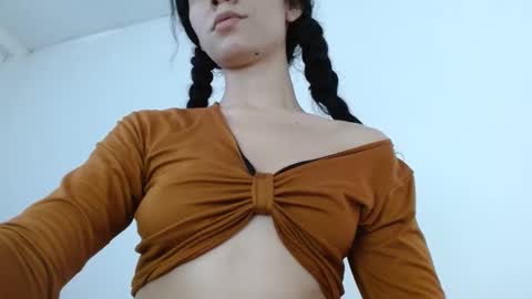 Snapshot of helena_hadler chatting on January 28, 2025, 9:08 pm -- EE -- online show from January 28, 2025, 9:08 pm