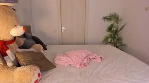 Helen online show from July 27, 2026, 1:29 pm