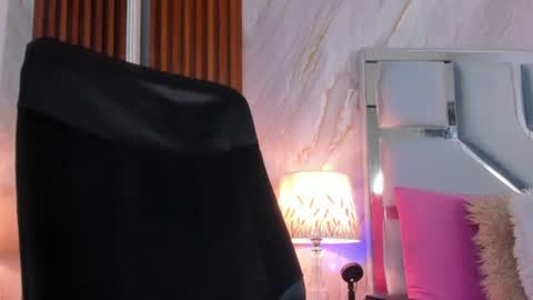 Helena Santos  online show from June 28, 2026, 10:43 am