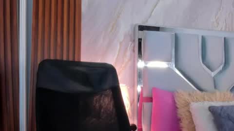 Helena Santos  online show from June 29, 2026, 10:37 am