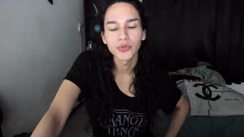 helena_spellman online show from December 18, 2025, 12:38 am