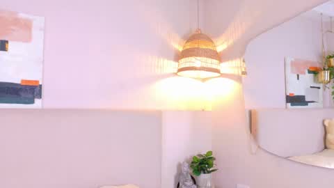 helenafoumier online show from May 2, 2026, 7:41 pm
