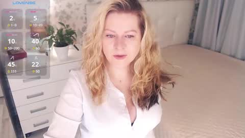 Snapshot of helenbonham chatting on January 30, 2025, 5:09 am Helena Bonham online show from January 30, 2025, 5:09 am