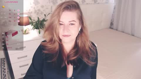 Snapshot of helenbonham chatting on September 24, 2025, 11:46 am Helena Bonham online show from September 24, 2025, 11:46 am