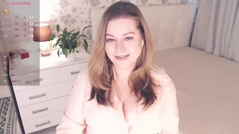 Snapshot of helenbonham chatting on October 8, 2025, 2:25 pm Helena Bonham online show from October 8, 2025, 2:25 pm