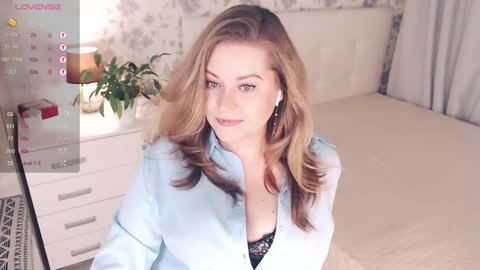 Snapshot of helenbonham chatting on October 9, 2025, 7:01 pm Helena Bonham online show from October 9, 2025, 7:01 pm