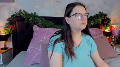 helendanvers online show from January 13, 2026, 2:39 am