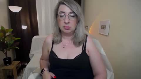 helenenigma online show from September 10, 2025, 6:41 pm