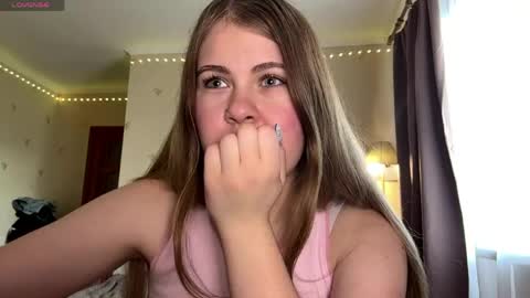 Chloe online show from May 11, 2026, 11:38 am