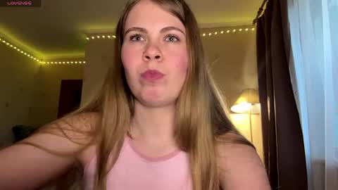 Chloe online show from May 11, 2026, 4:15 pm