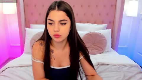 Snapshot of helentiny chatting on November 6, 2025, 2:07 pm Helen online show from November 6, 2025, 2:07 pm