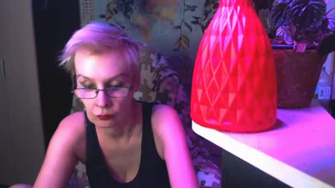 Helga online show from April 2, 2026, 9:01 pm