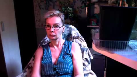 Snapshot of helgahimmele chatting on June 12, 2026, 2:16 pm Helga online show from June 12, 2026, 2:16 pm