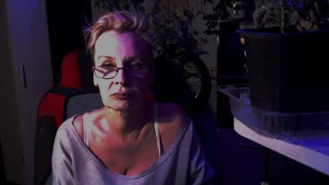 Snapshot of helgahimmele chatting on June 22, 2026, 10:40 pm Helga online show from June 22, 2026, 10:40 pm