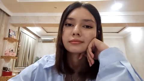 Snapshot of helgakraszewski chatting on September 20, 2025, 7:15 pm Alice online show from September 20, 2025, 7:15 pm