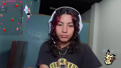 Helia Transfem and Amy online show from October 13, 2025, 4:51 pm