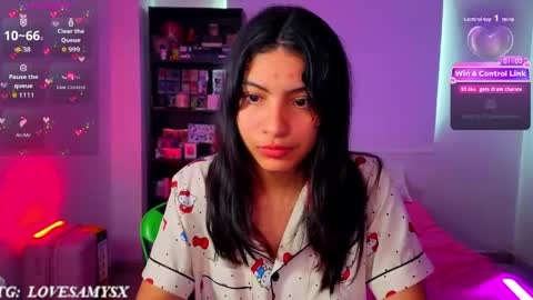 Helia Transfem and Amy online show from June 4, 2026, 3:29 pm