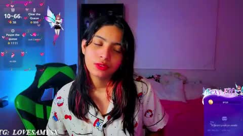 Helia Transfem and Amy online show from June 5, 2026, 3:35 am