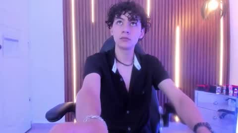 helios_obscuro online show from September 24, 2025, 12:19 pm