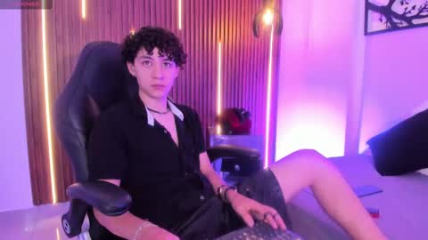 helios_obscuro online show from September 26, 2025, 3:38 pm