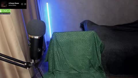 Snapshot of hell_hotline chatting on November 30, 2025, 6:34 pm Red online show from November 30, 2025, 6:34 pm