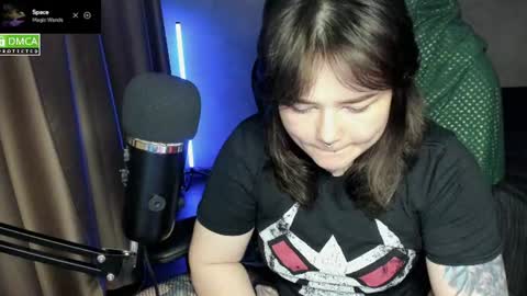 Red online show from July 17, 2026, 8:03 pm