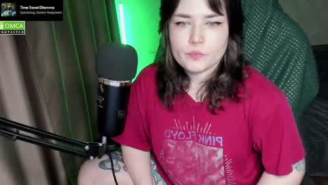Red online show from July 28, 2026, 7:39 pm