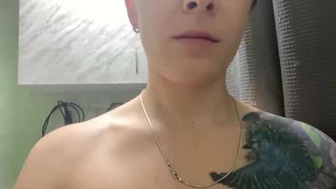 Snapshot of helldollz chatting on December 22, 2024, 12:27 pm HellDollz online show from December 22, 2024, 12:27 pm