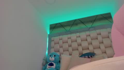 Snapshot of hellen_amazing chatting on December 14, 2024, 7:51 am hellen_amazing online show from December 14, 2024, 7:51 am