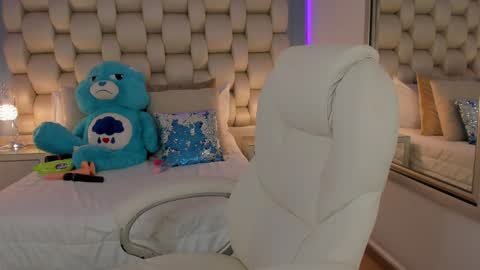 Snapshot of hellen_amazing chatting on December 27, 2024, 9:39 am hellen_amazing online show from December 27, 2024, 9:39 am
