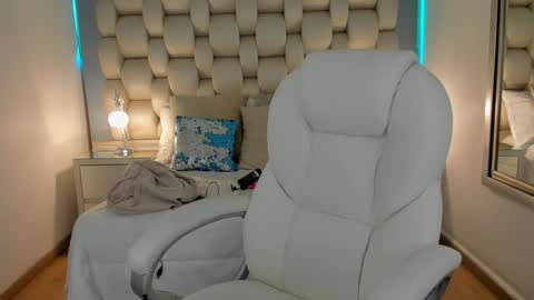 Snapshot of hellen_amazing chatting on January 25, 2025, 5:18 am hellen_amazing online show from January 25, 2025, 5:18 am